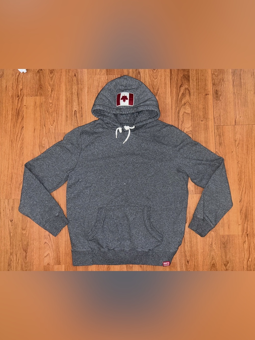 Roots Canada Pullover Hoodie Size Large (Small Hole In Front)